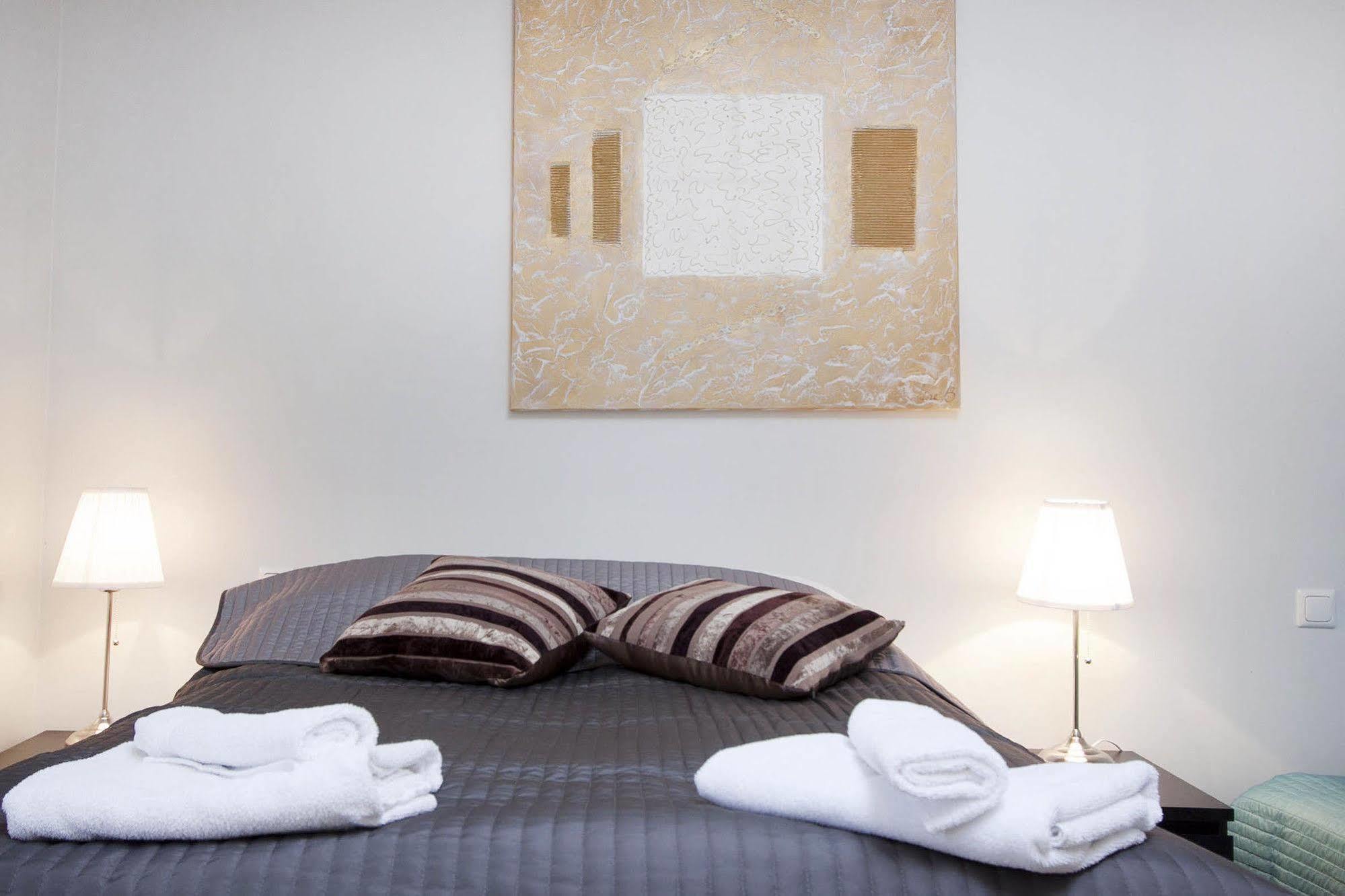 לאוגרבטן Golden Circle Apartments מראה חיצוני תמונה